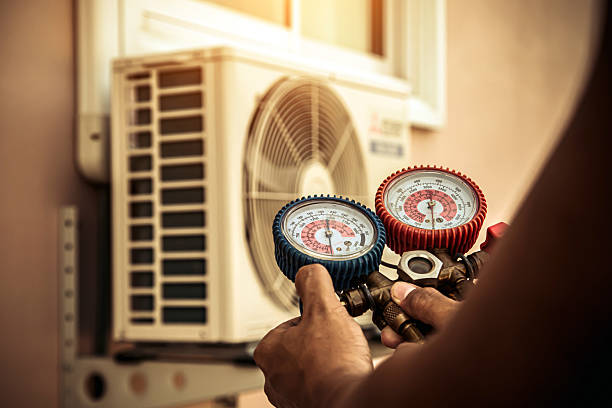 Professional Hvac technician working in Lake in the Hills, IL